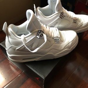 retro 4 size 8